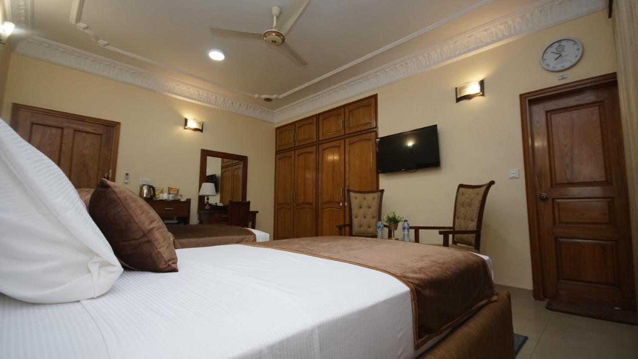 World Inn Hotel Karachi Exterior photo